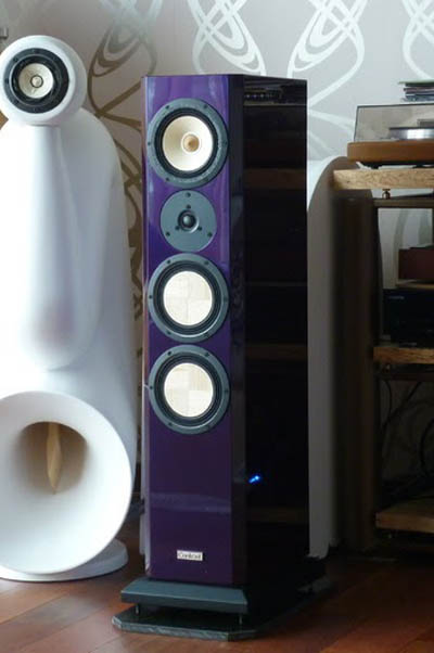 Contrast Black Moon. 3-way floorstanding audiophile speaker system.