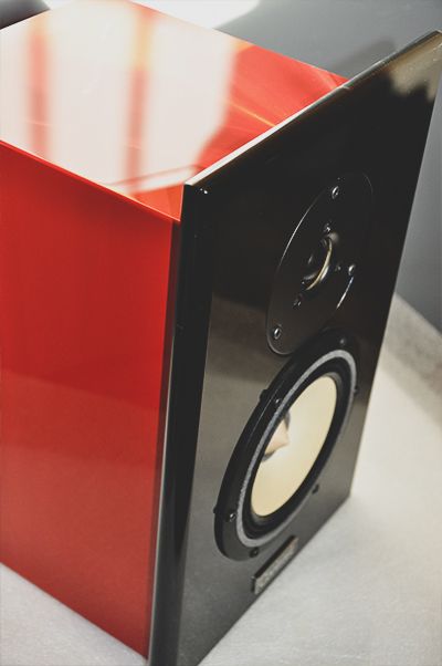 Contrast audio Lens. 2-way bookshelf speaker system.