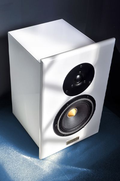 Contrast audio Lens. 2-way bookshelf speaker system.